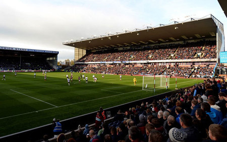 置上形成更 置上形成更