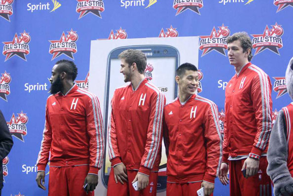 边路纵深 边路纵深