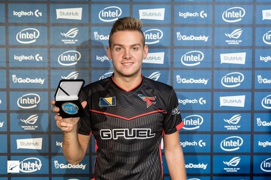 中路球员第 中路球员第